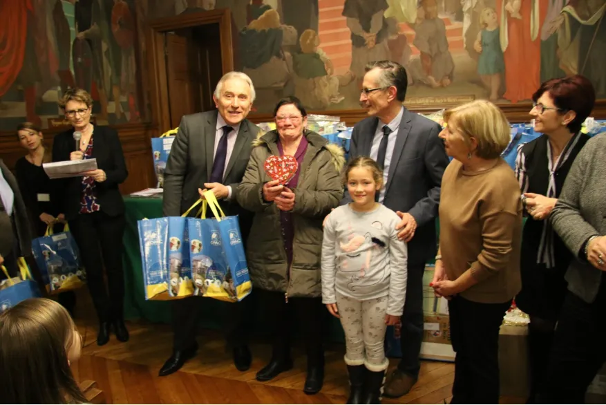 Tous les enfants et seniors participants ont été réceompensés.