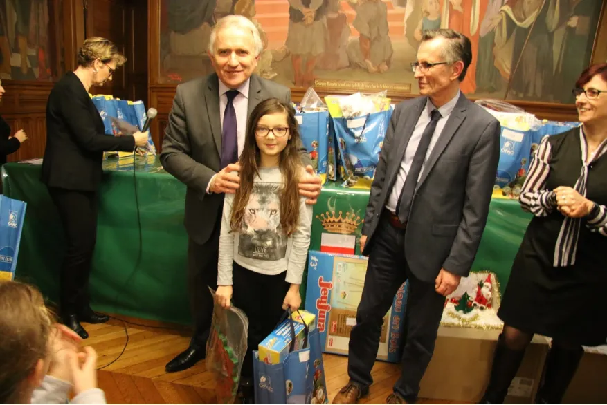 Ravis, les participants ont partagé la galette suite à la remise des prix.