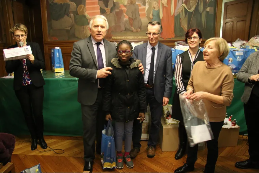 A Noyon, un jury s'était réuni le 12 décembre, à l'antenne de Noyon de l'OPAC de l'Oise afin de départager les créations.