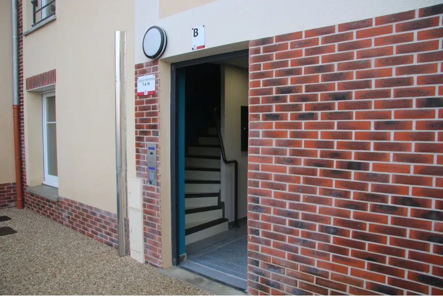 n12