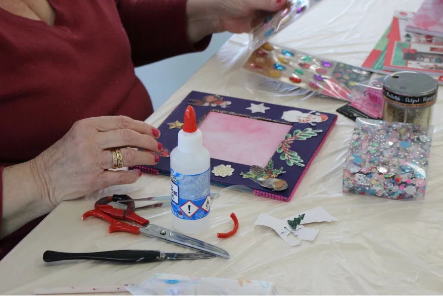 Atelier décoration de cadres Saint-Maximin Noël créatif