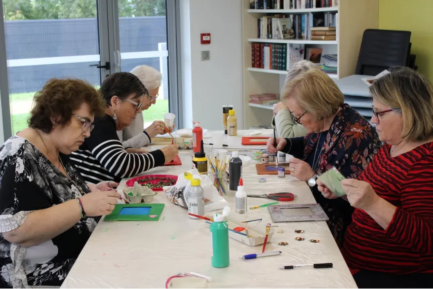 Atelier décoration de cadres Saint-Maximin Noël créatif