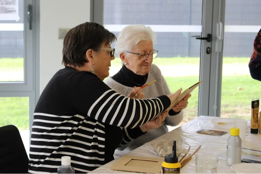 Atelier décoration de cadres Saint-Maximin Noël créatif