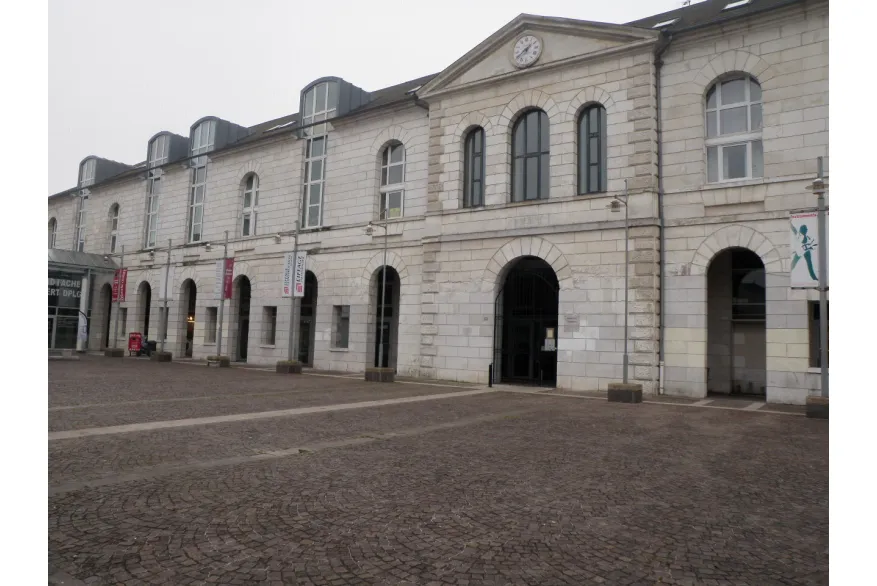 beauvaishoteldieuruegambetta