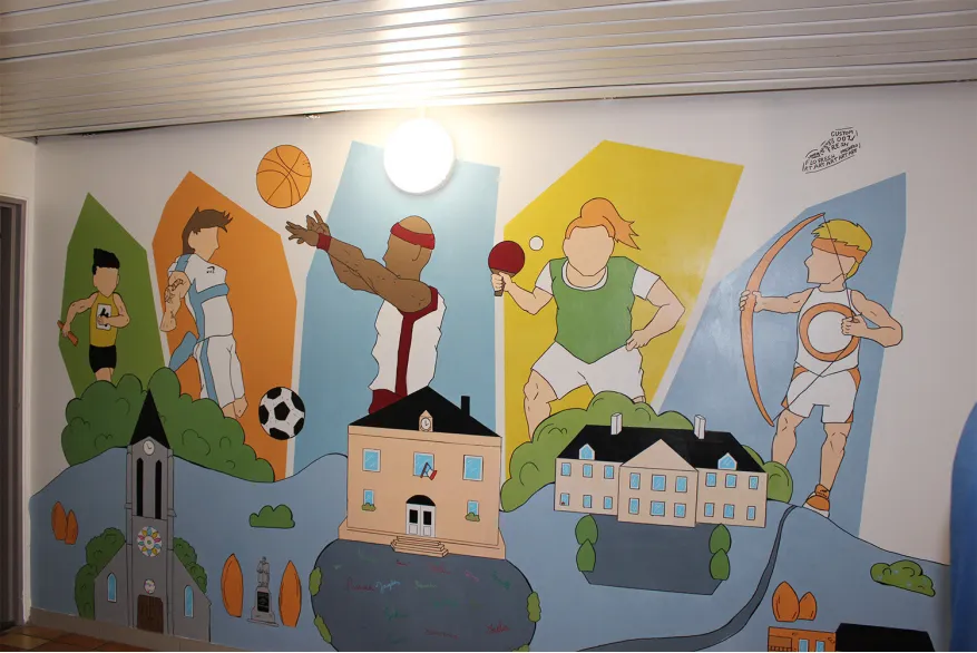 Des ateliers ont été organisés pendant les vacances scolaires pour la réalisation de la fresque.