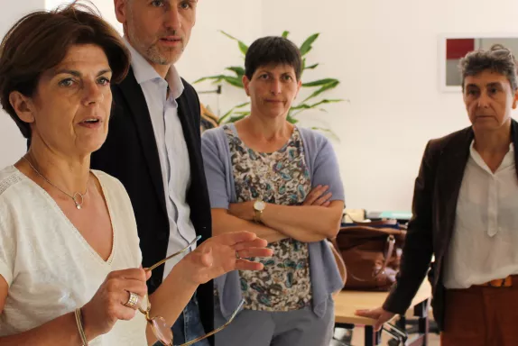 Sophie Levesque, vice-présidente du Conseil départemental de l'Oise (à droite) a visité les deux résidences le 9 juillet.