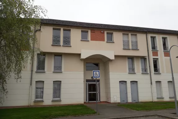 Murs et plafonds des cages d'escaliers ont été repeints.