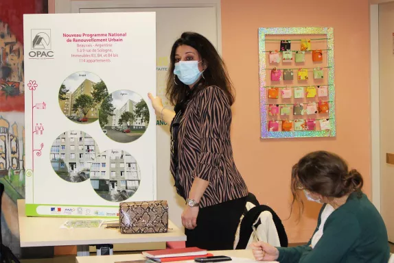 Nathalie Breton, monteur d'opérations à l'OPAC de l'Oise, a fait le point sur les travaux dans le quartier Argentine.