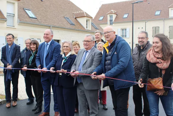 La résidence située 1 à 9 Clos des Moutardiers, à Néry, a été inaugurée le 14 octobre 2022.