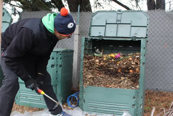 Le compostage : une bonne démarché pour faire maigrir nos poubelles et préserver la planète !