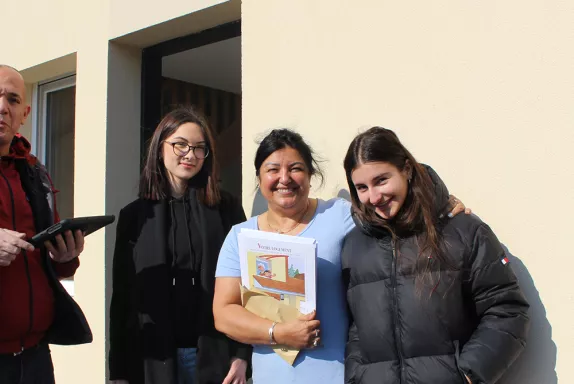 Les 12 familles ont été accueillies le 1er mars 2023 par les équipes de l'OPAC de l'Oise.