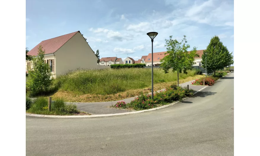 Lot 2