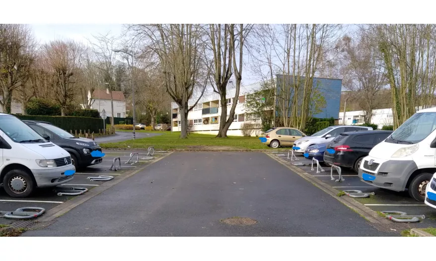 EMPLACEMENT PARKING SECURISE