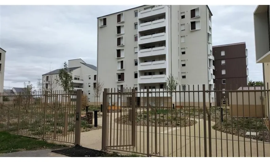 RESIDENCE