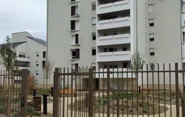 RESIDENCE
